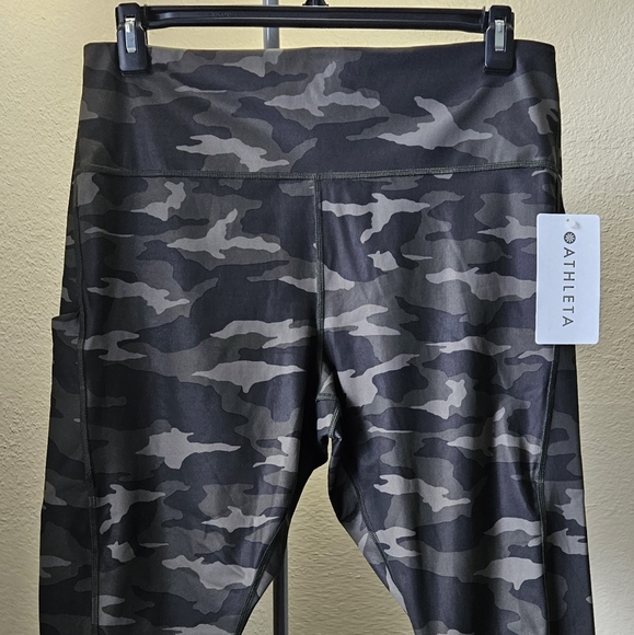 Black and Gray Leggings with Modern Urban Design - Picture 2 of 2